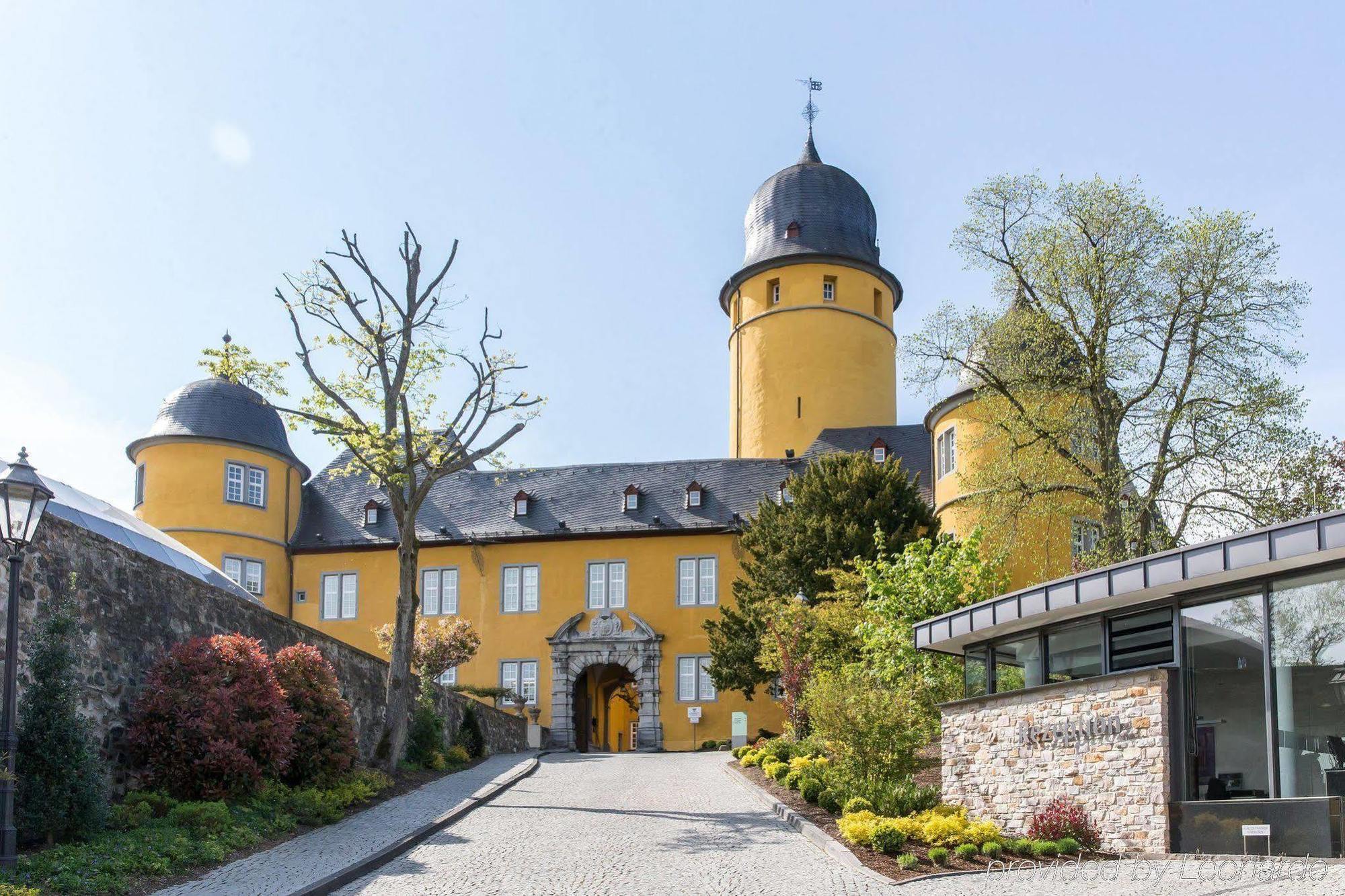 Hotel Schloss Монтабаур Екстериор снимка